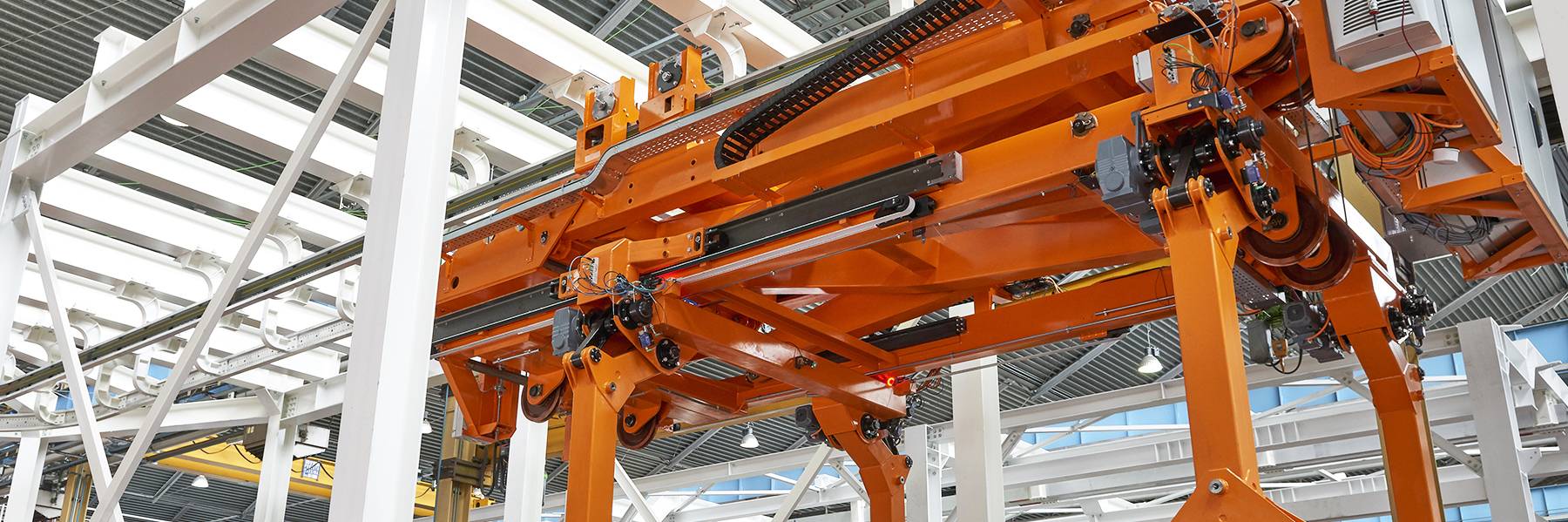 Overhead conveyors for final assembly - Dürr